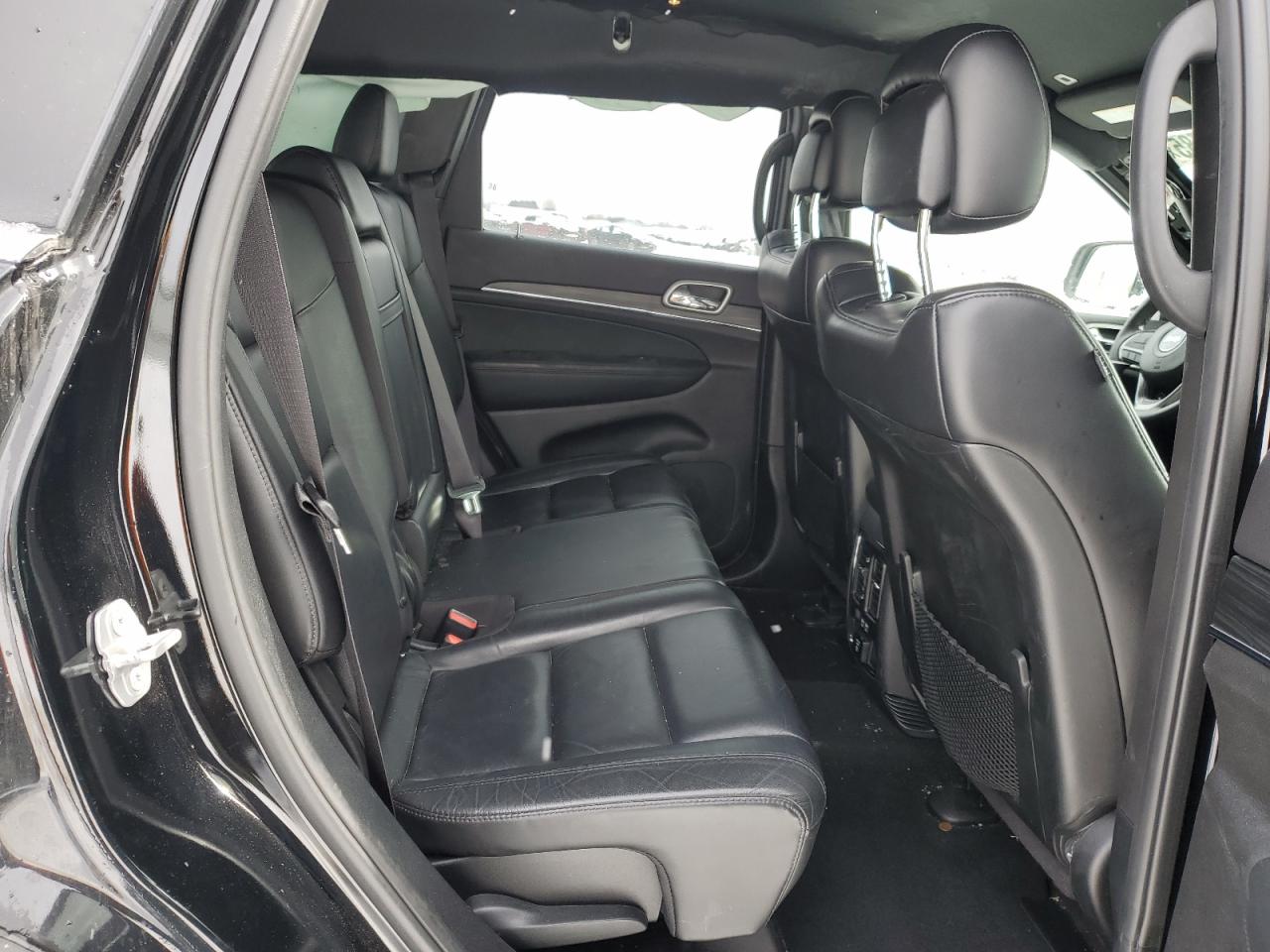 2019 Jeep Grand Cherokee - Image 11