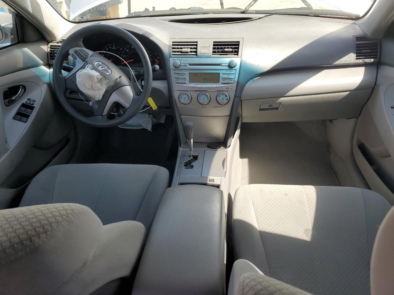 2009 Toyota Camry - Image 8