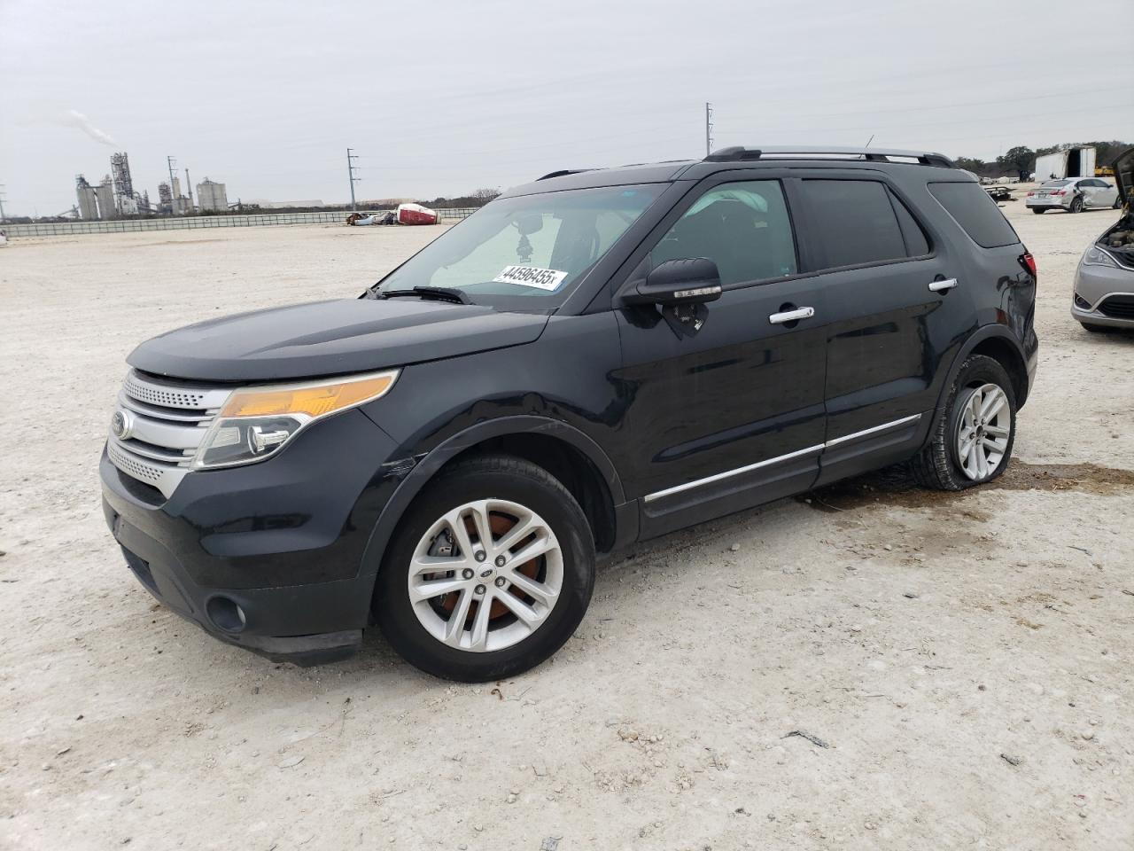 2013 Ford Explorer Xlt for Sale in New Braunfels, TX - All Over
