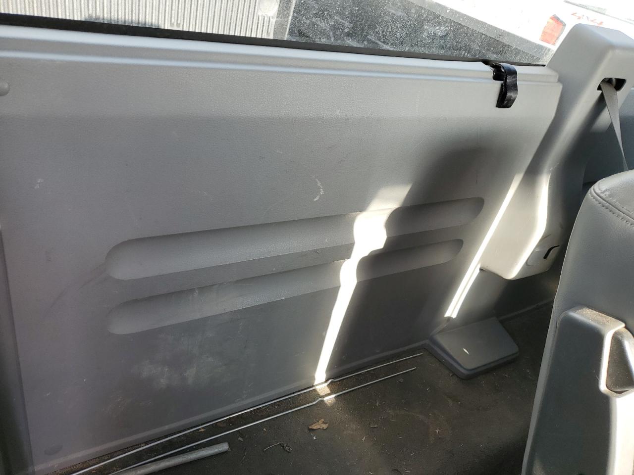 2005 Ford F-150 - Image 10