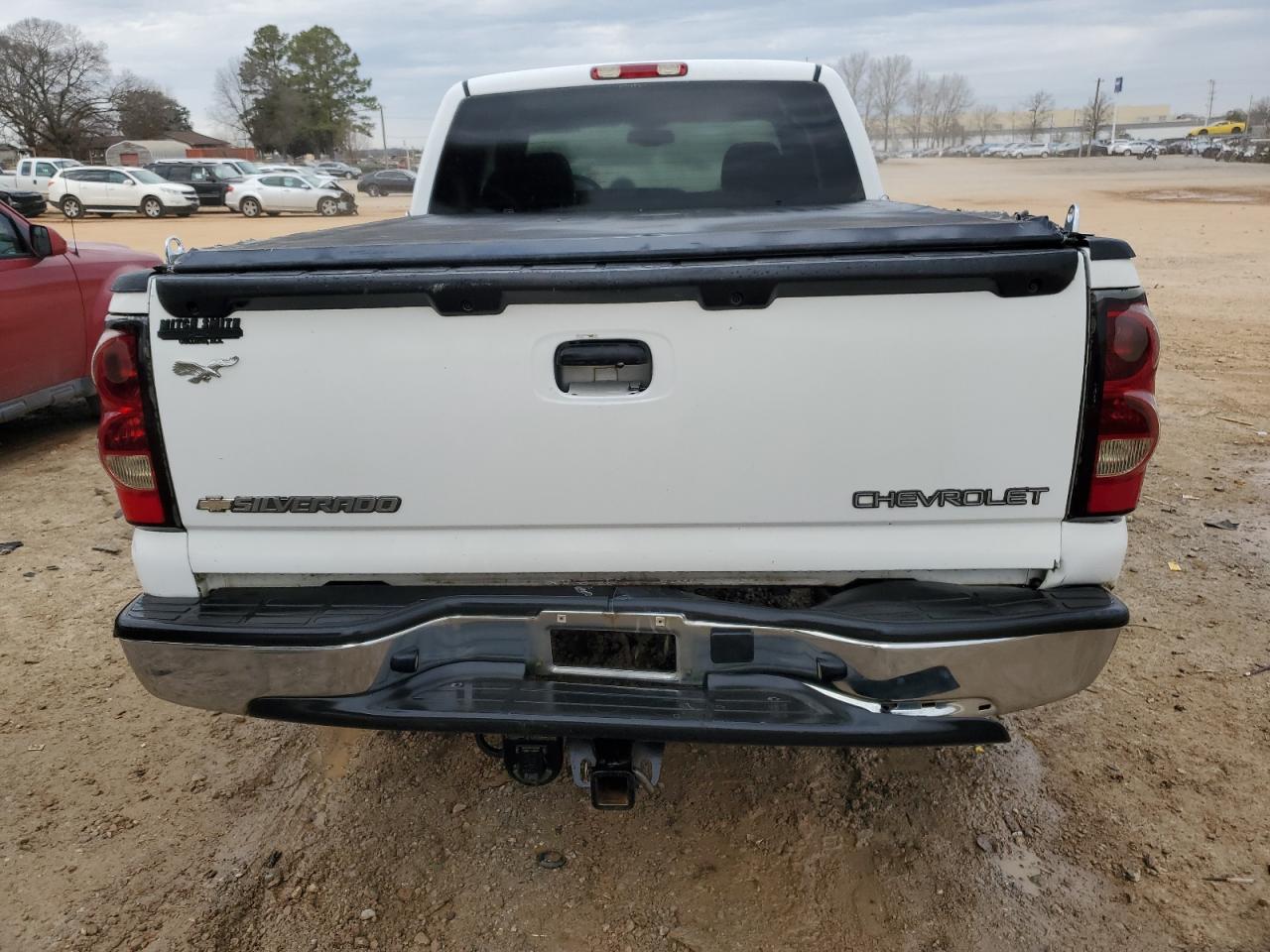 2004 Chevrolet Silverado - Image 6