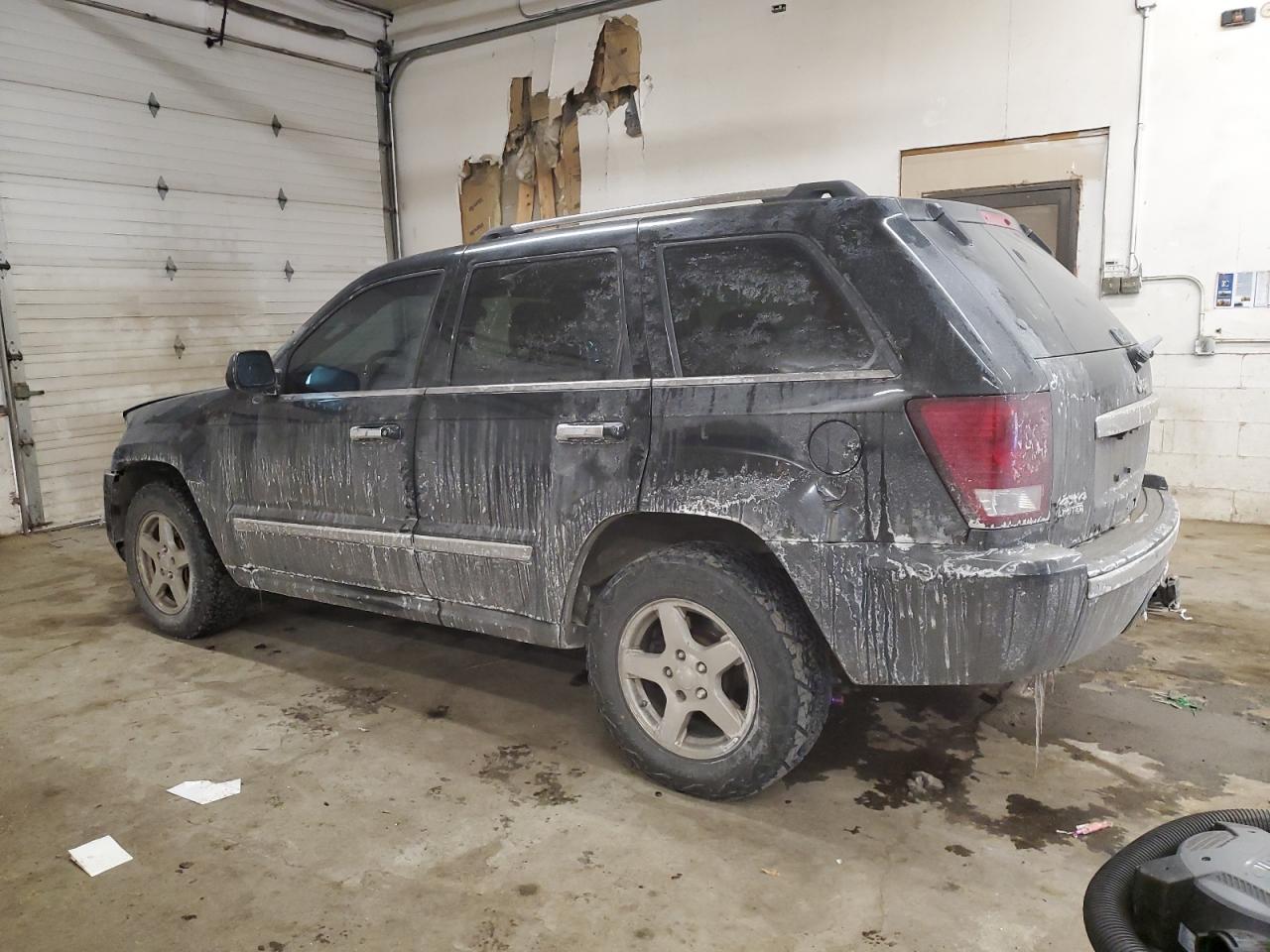 2010 Jeep Grand Cherokee - Image 2