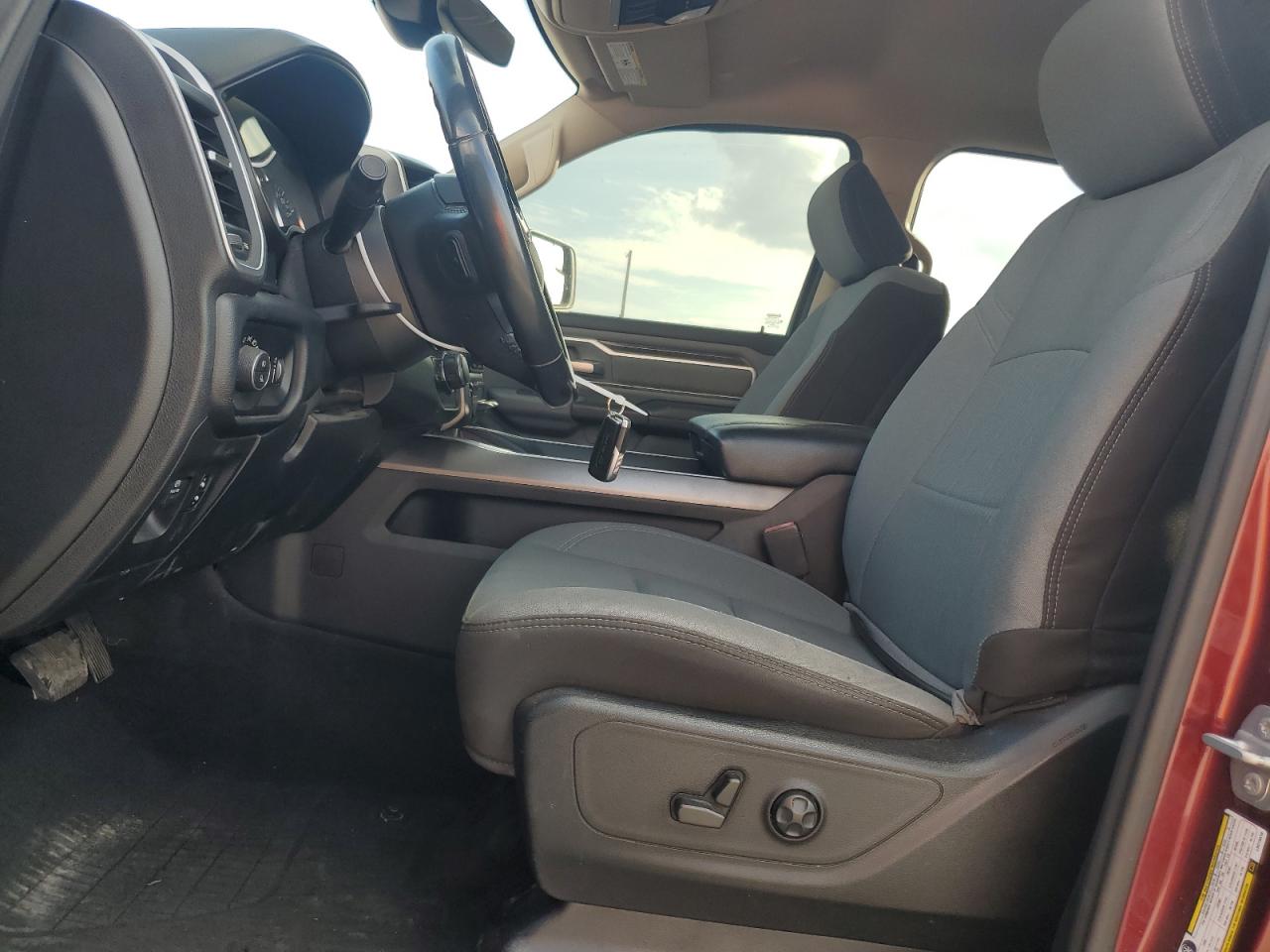 2020 RAM 1500 - Image 7