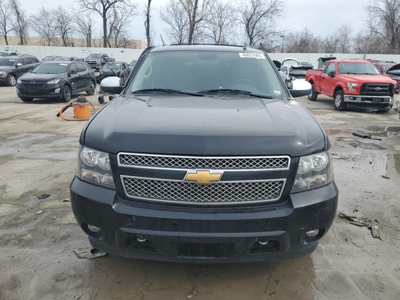 2013 Chevrolet Suburban - Image 5