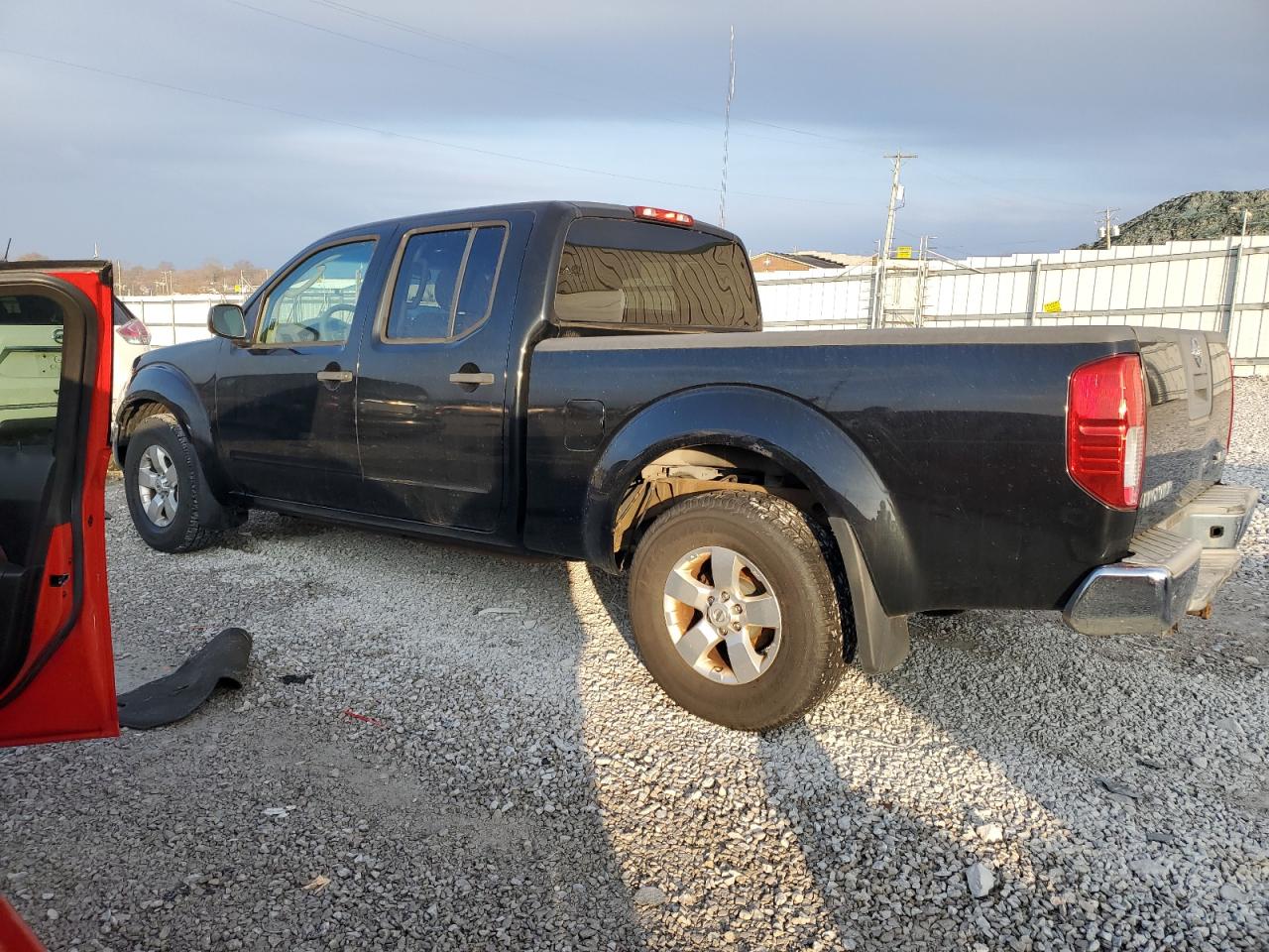 2009 Nissan Navara (Frontier) - Image 2