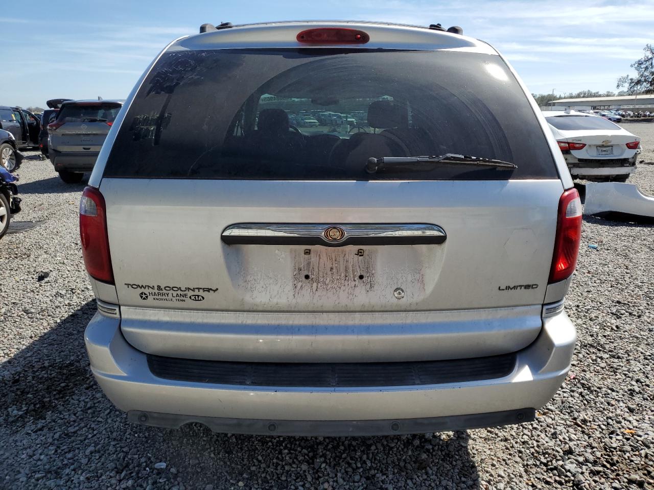 2006 Chrysler Town & Country - Image 6