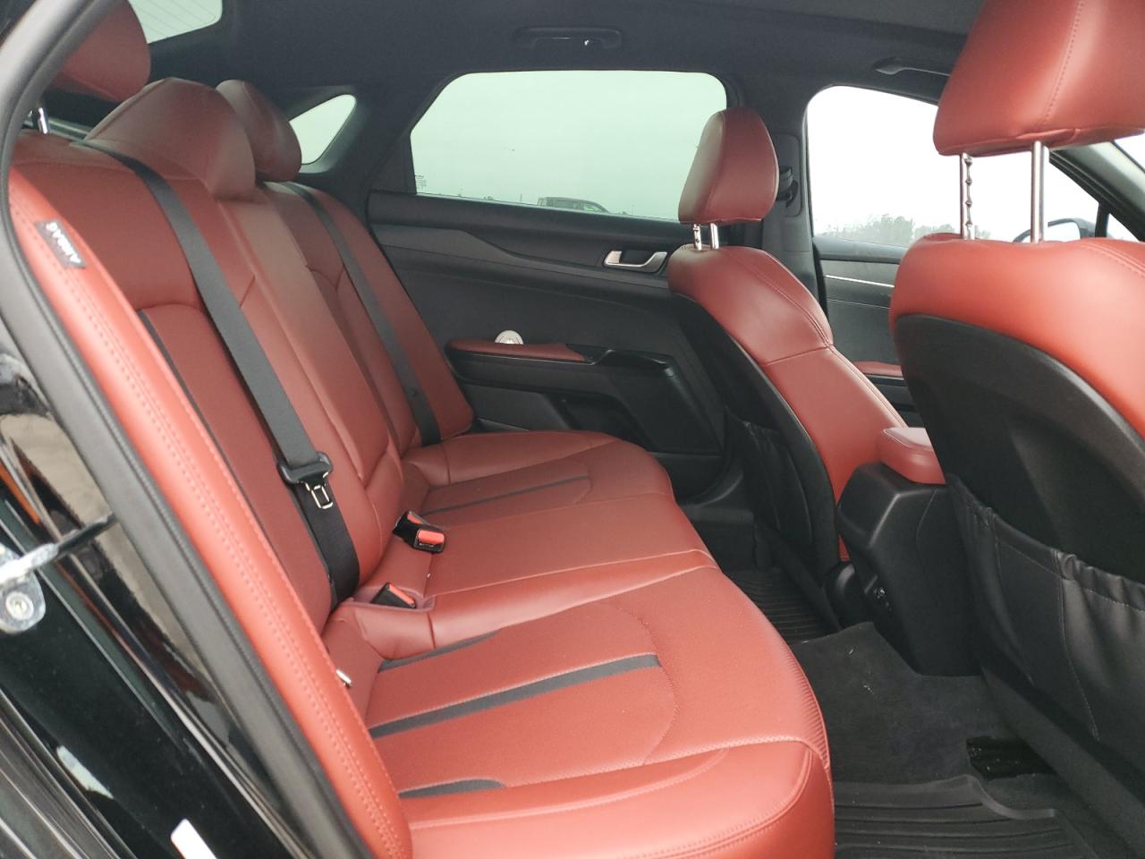 2022 Kia K5 - Image 10