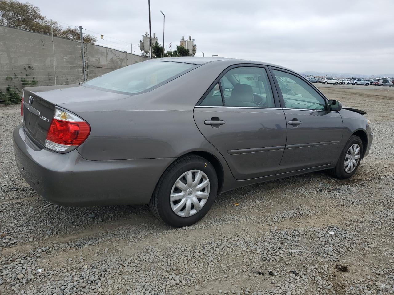 2005 Toyota Camry - Image 3