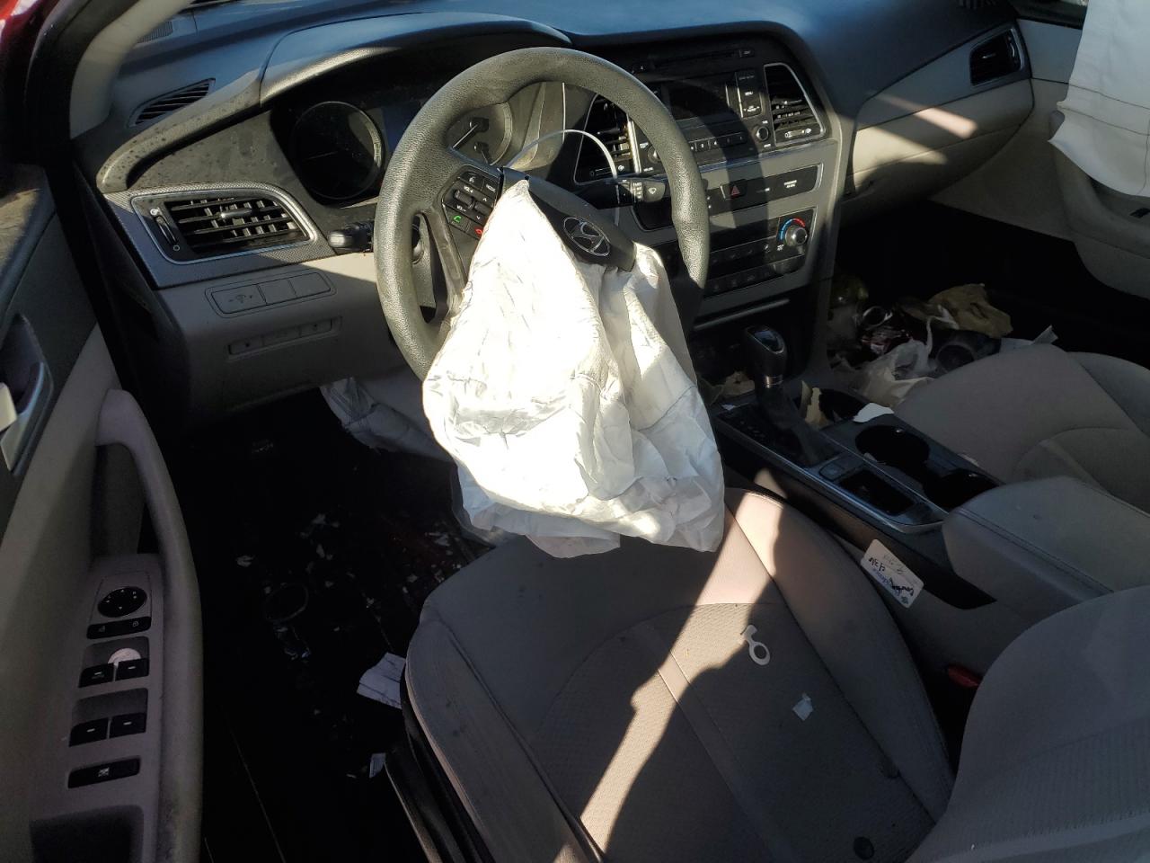 2015 Hyundai Sonata - Image 8
