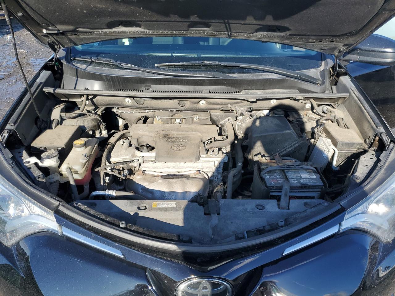 2017 Toyota RAV 4 - Image 12