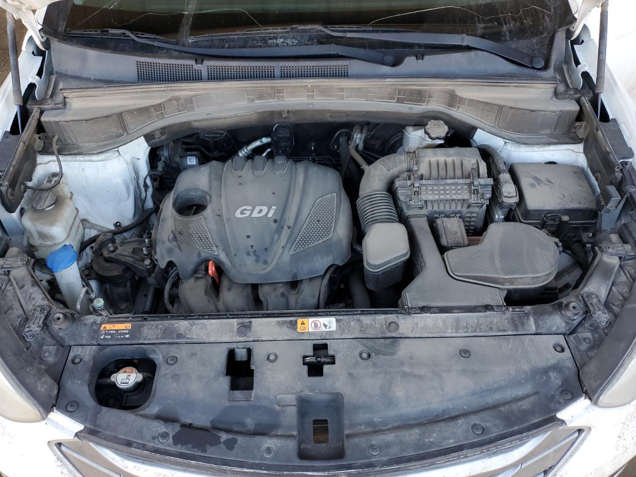 2015 Hyundai Santa Fe - Image 12