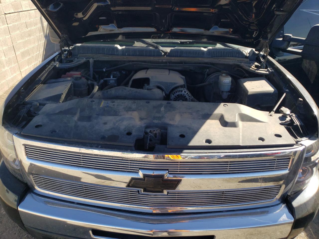2011 Chevrolet Silverado - Image 11
