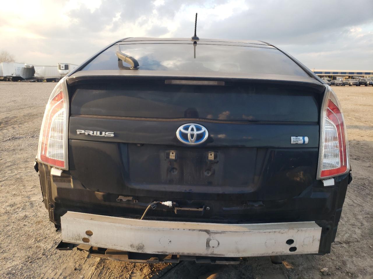 2012 Toyota Prius - Image 6