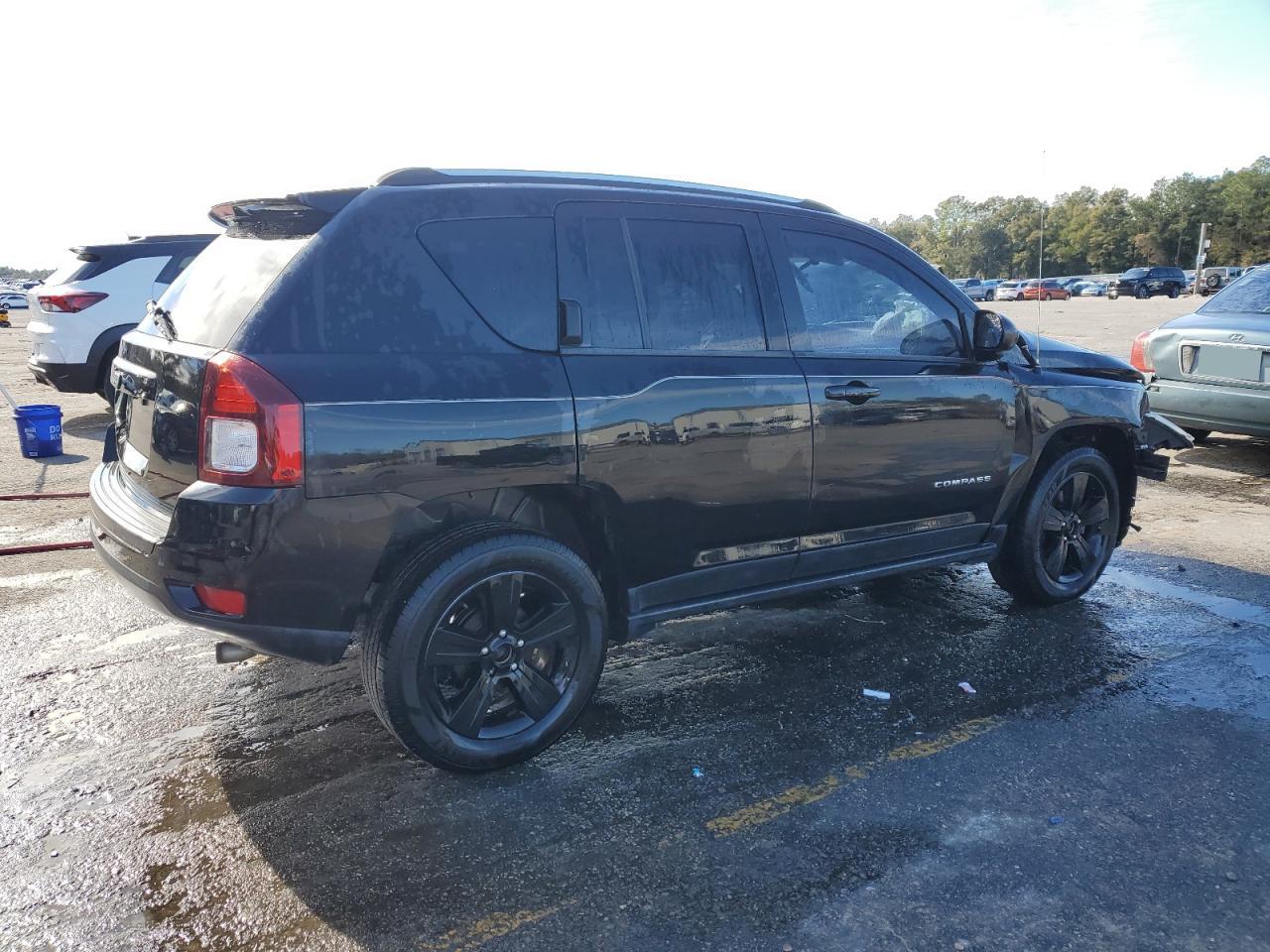 2015 Jeep Compass - Image 3