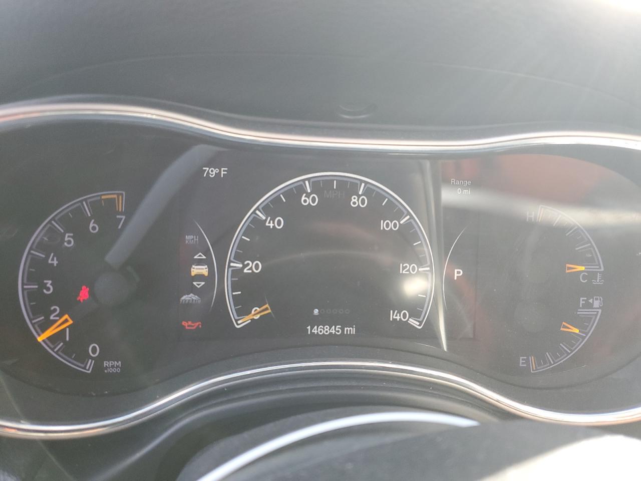 2014 Jeep Grand Cherokee - Image 9