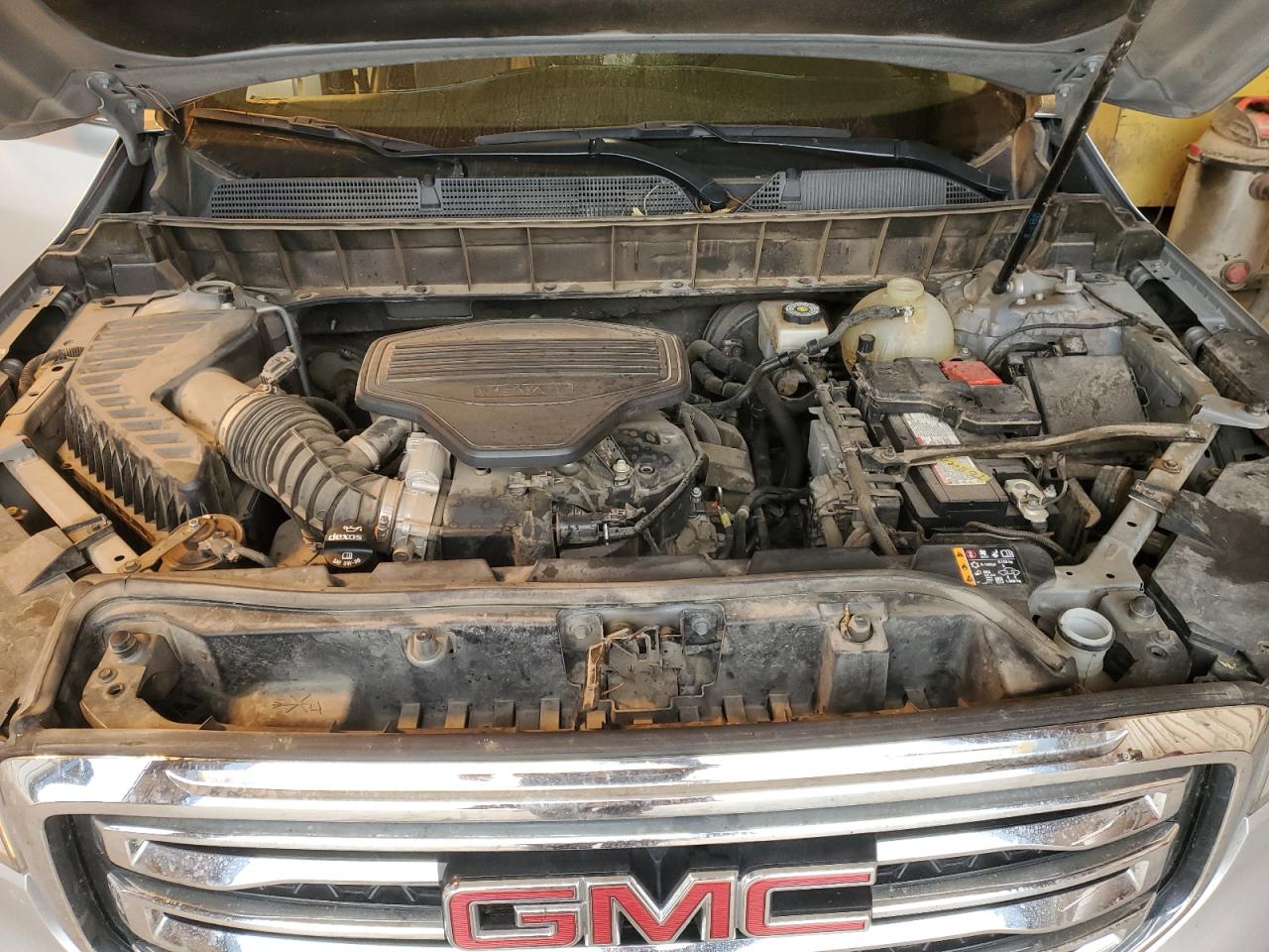 2019 GMC Acadia - Image 13