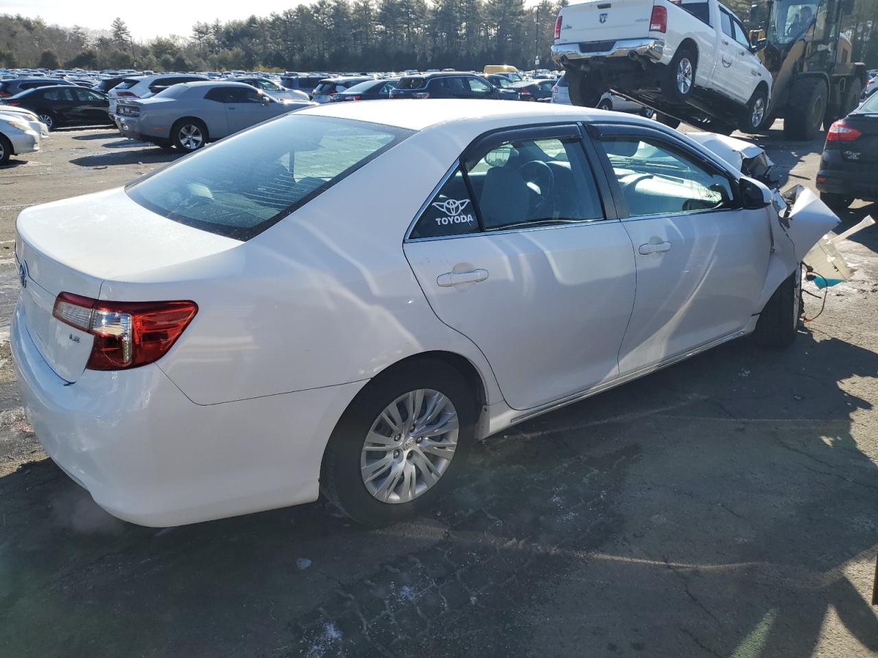 2014 Toyota Camry - Image 3