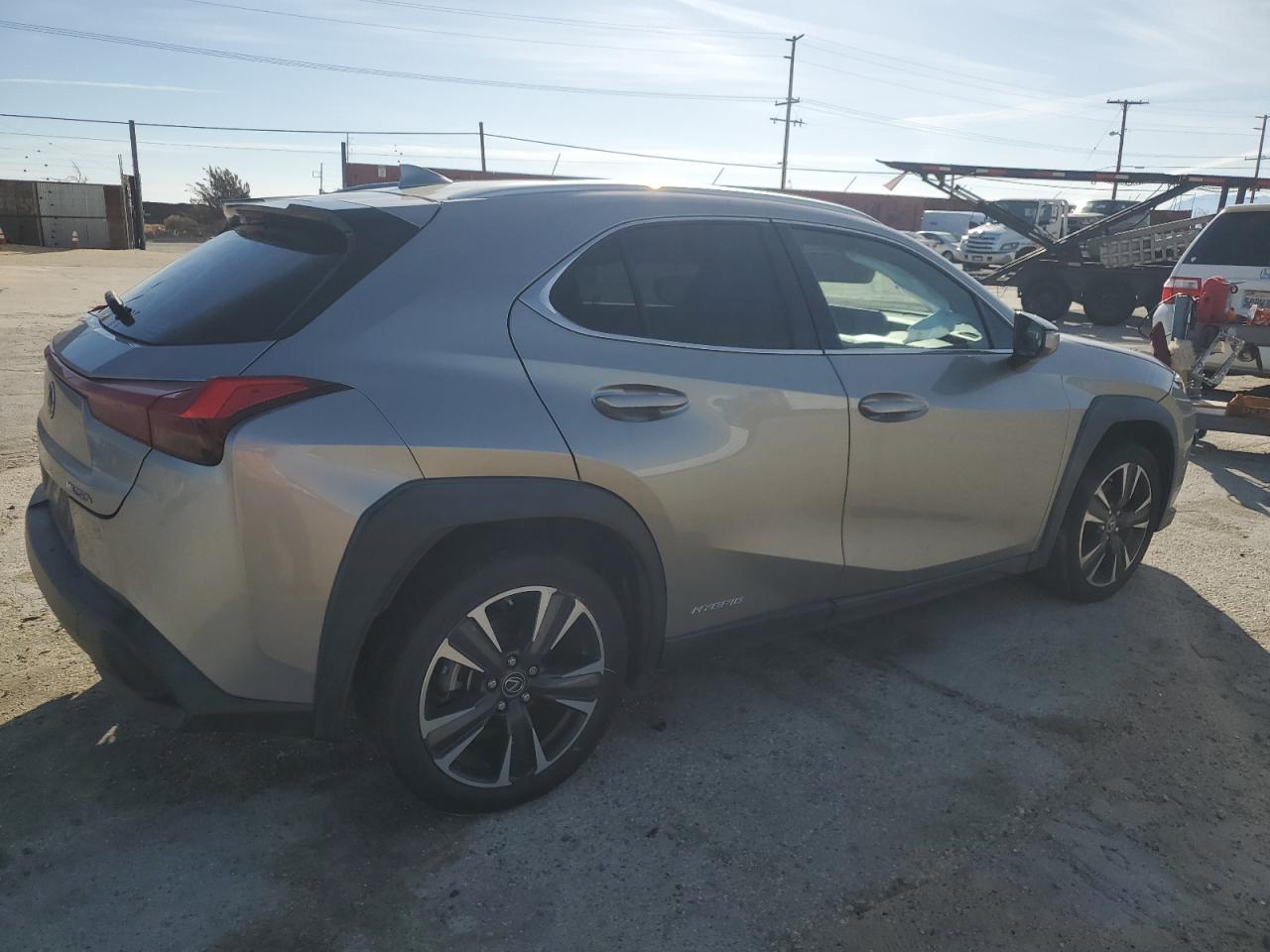 2020 Lexus UX - Image 3