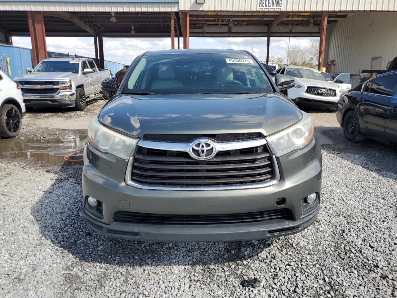 2016 Toyota Highlander - Image 5