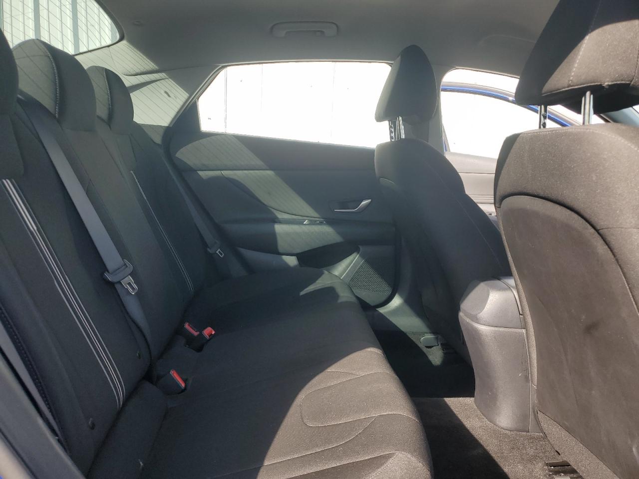 2021 Hyundai Elantra - Image 10