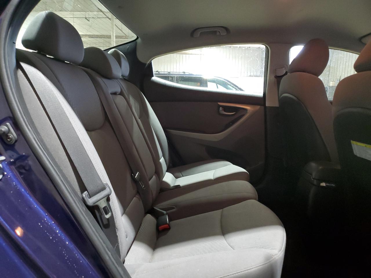 2014 Hyundai Elantra - Image 10