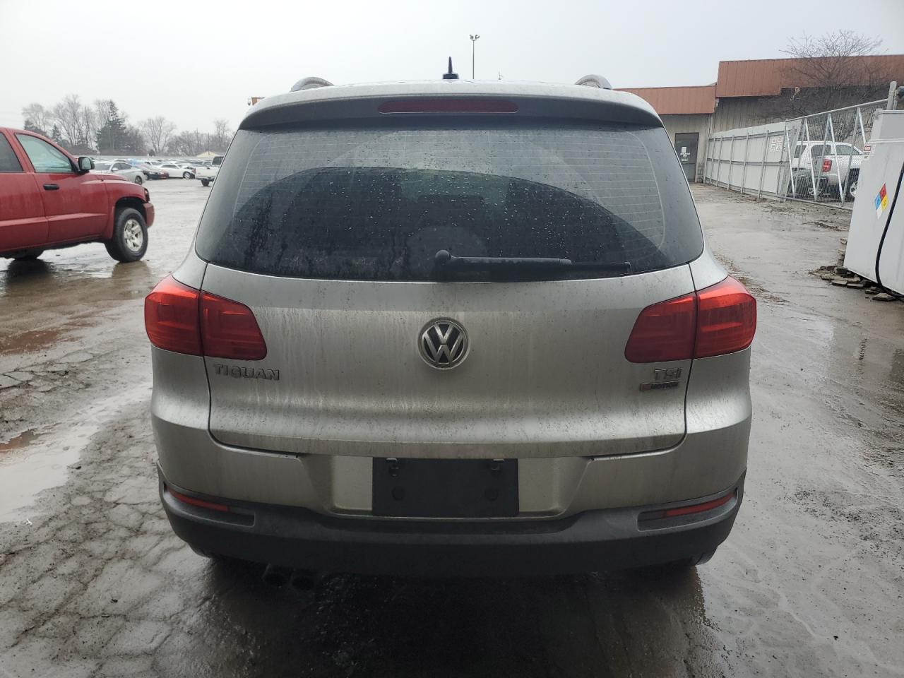 2016 Volkswagen Tiguan - Image 6