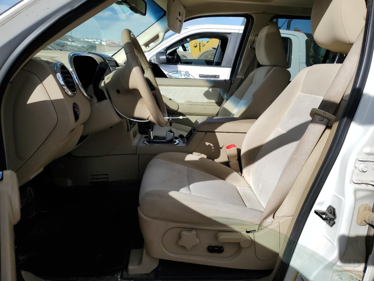 2009 Ford Explorer - Image 7