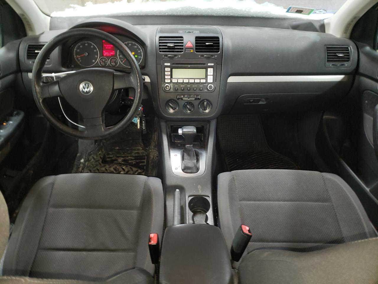 2008 Volkswagen Golf - Image 8