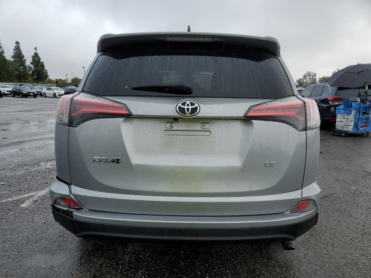 2018 Toyota RAV 4 - Image 6