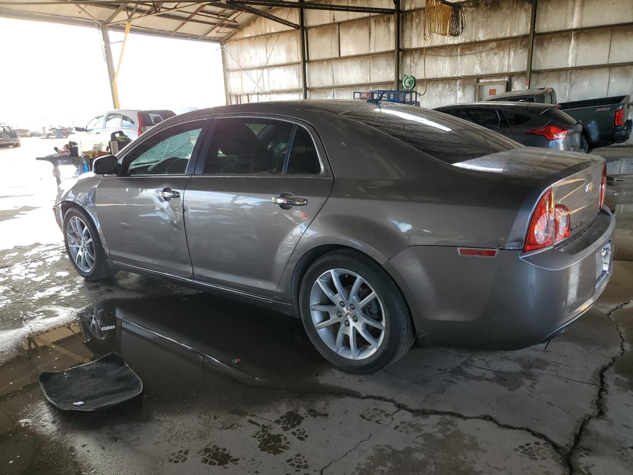 2010 Chevrolet Malibu - Image 2