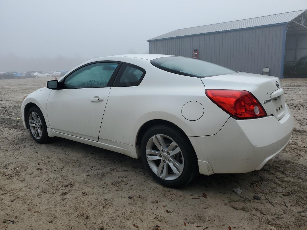 2011 Nissan Altima - Image 2