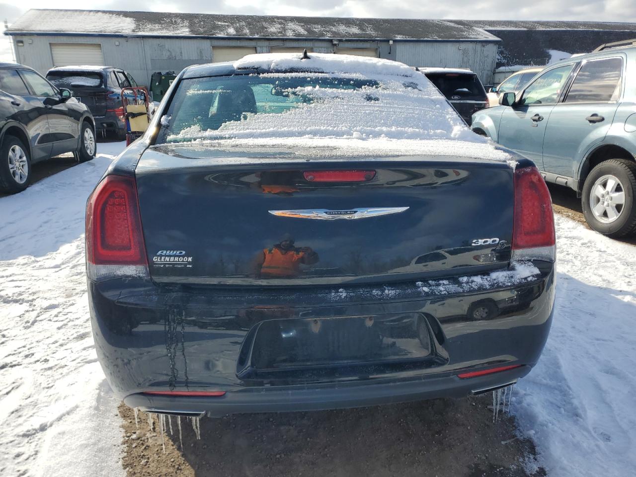 2016 Chrysler 300 - Image 6