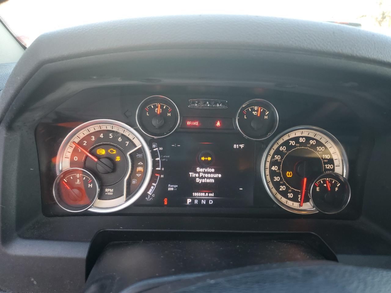 2014 RAM 1500 - Image 9