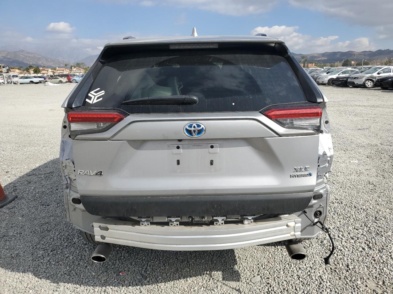 2022 Toyota RAV 4 - Image 6