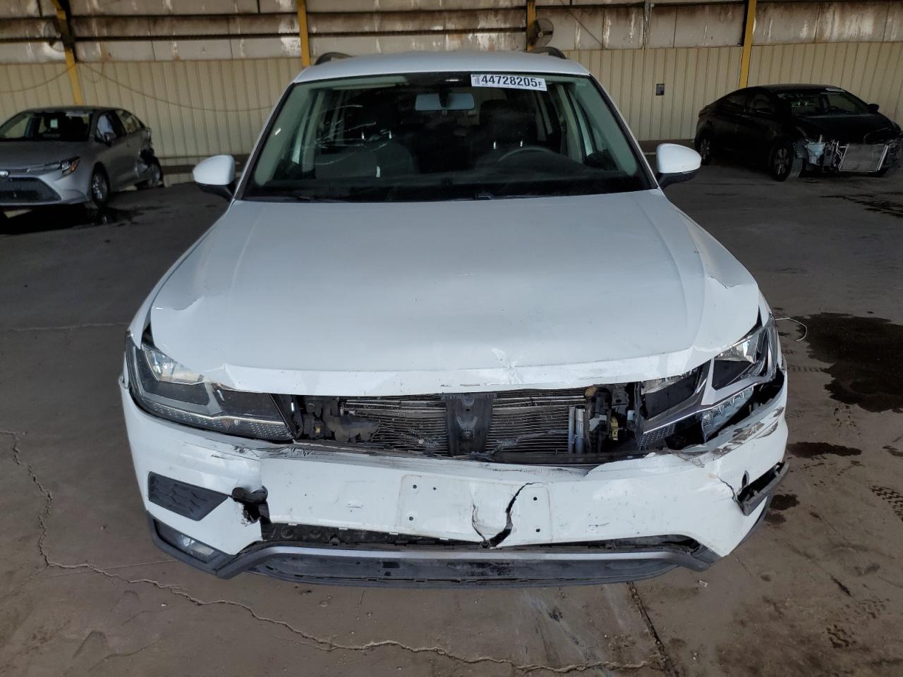 2018 Volkswagen Tiguan - Image 5