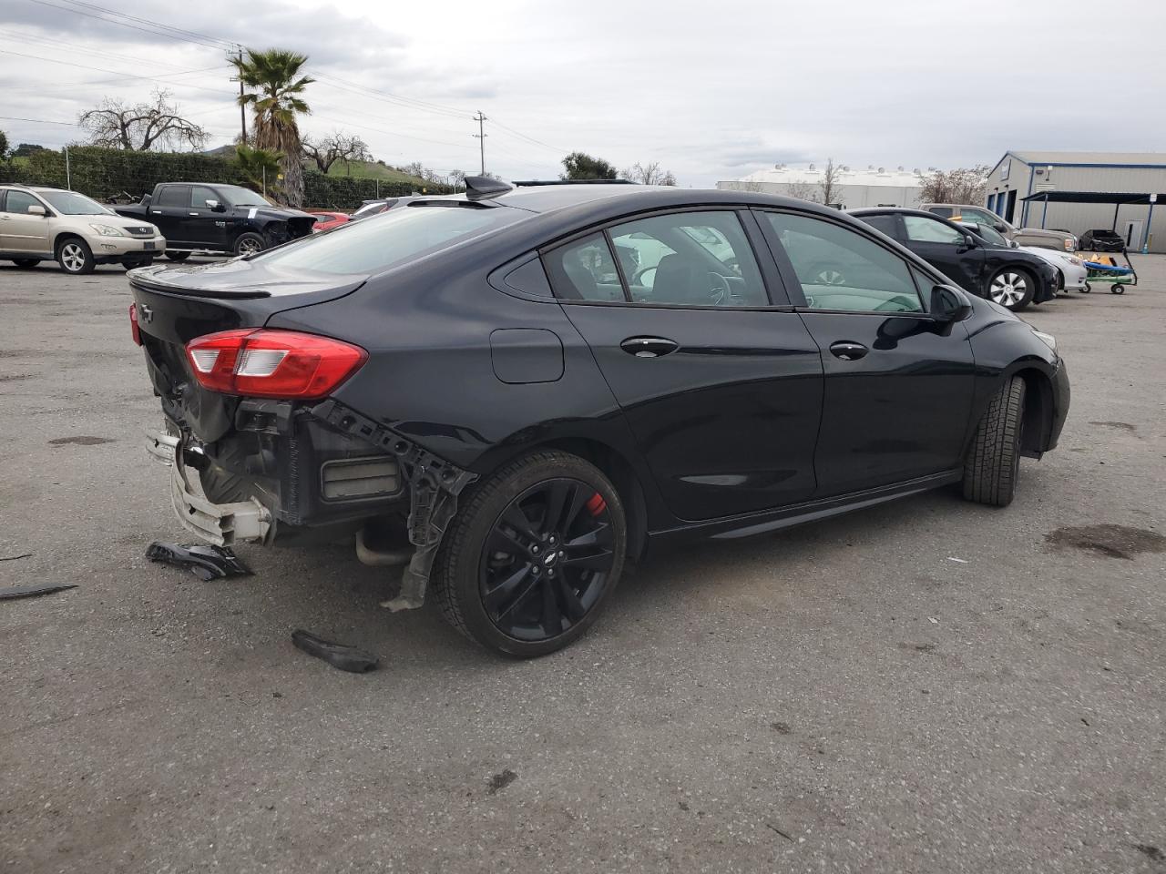 2018 Chevrolet Cruze - Image 3