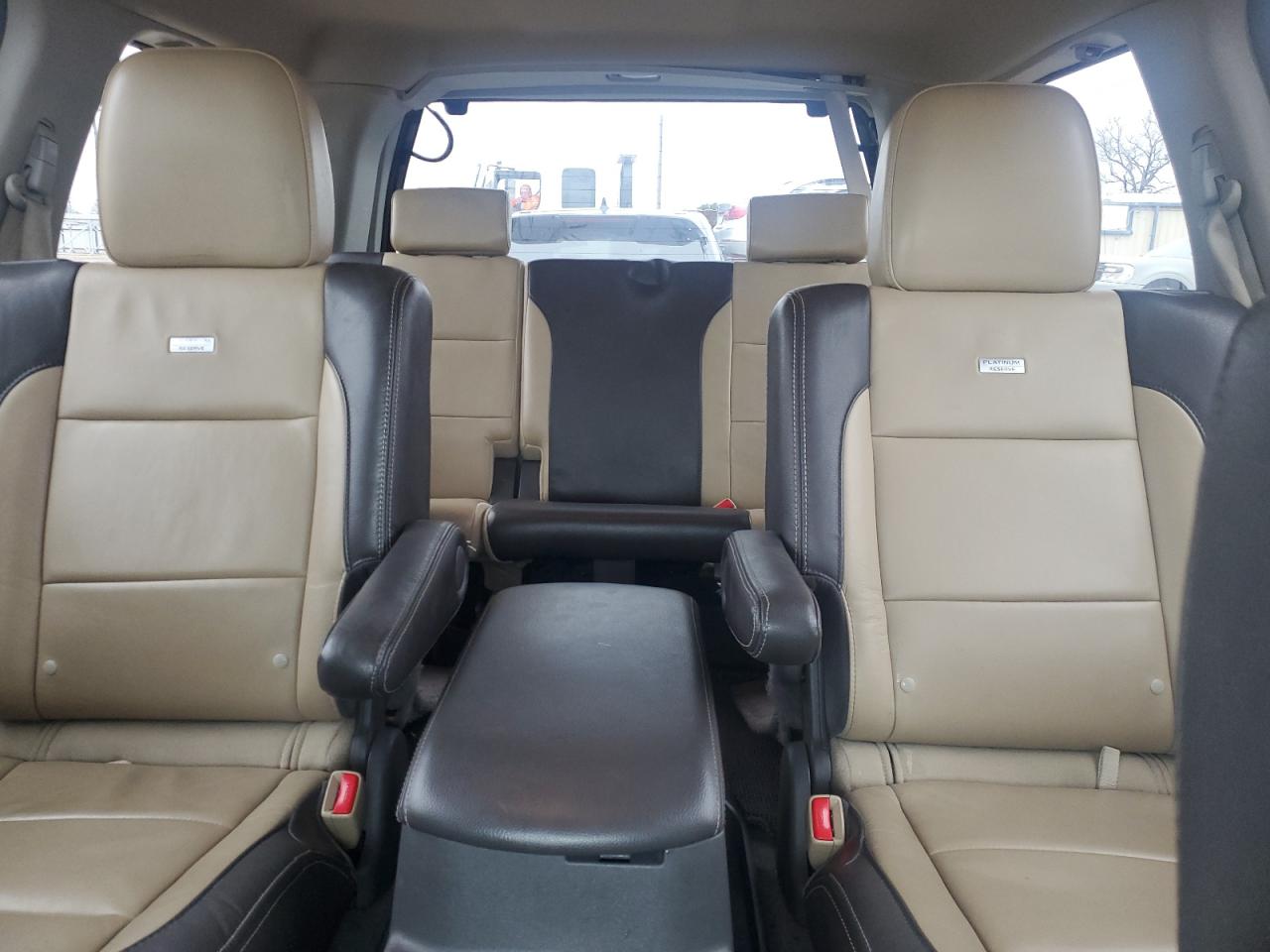 2015 Nissan Armada - Image 10