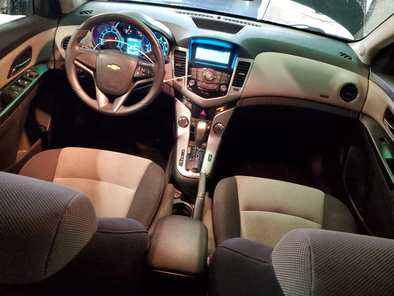 2014 Chevrolet Cruze - Image 8