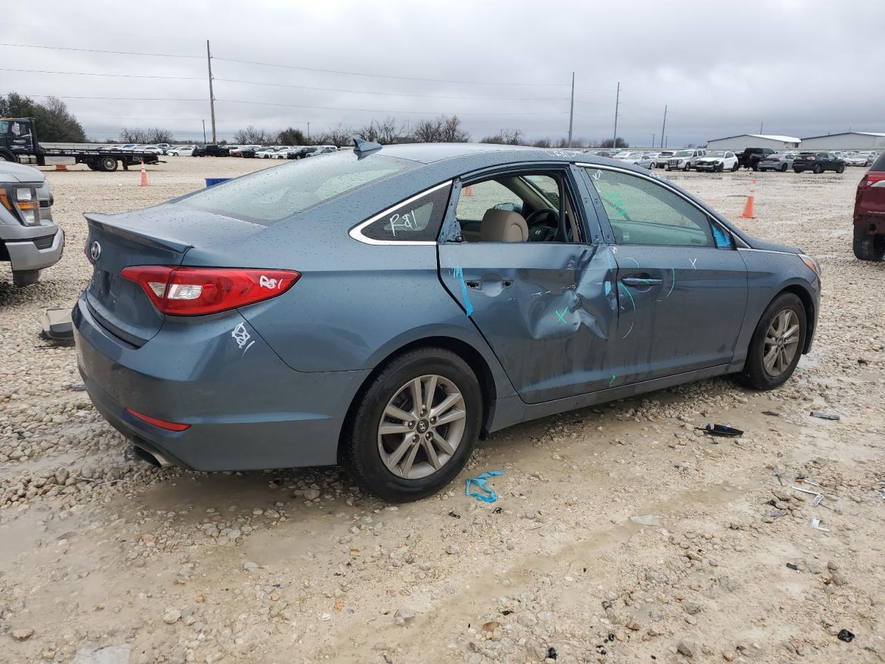 2017 Hyundai Sonata - Image 3