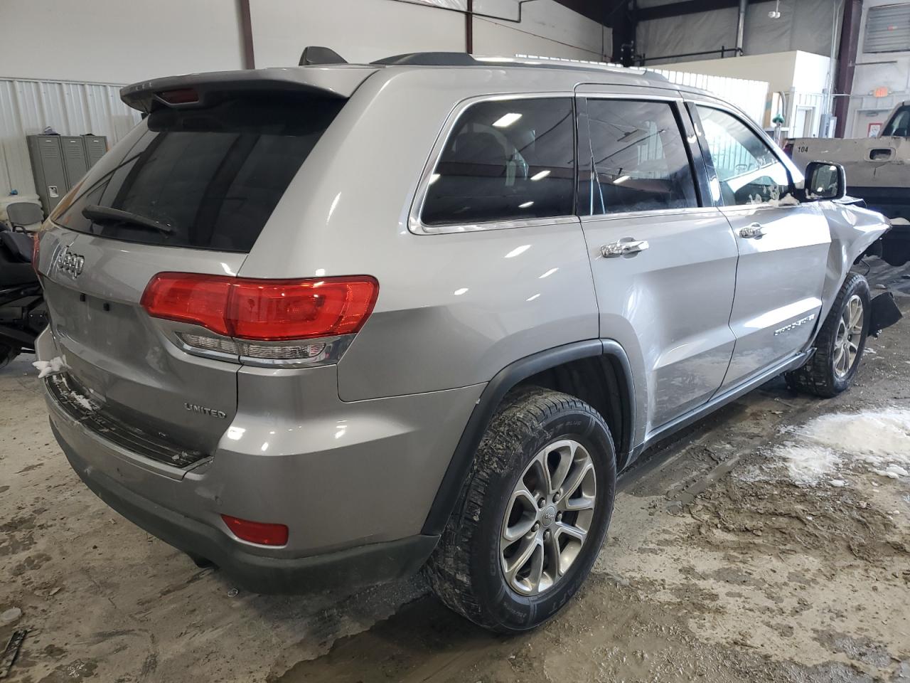2015 Jeep Grand Cherokee - Image 3