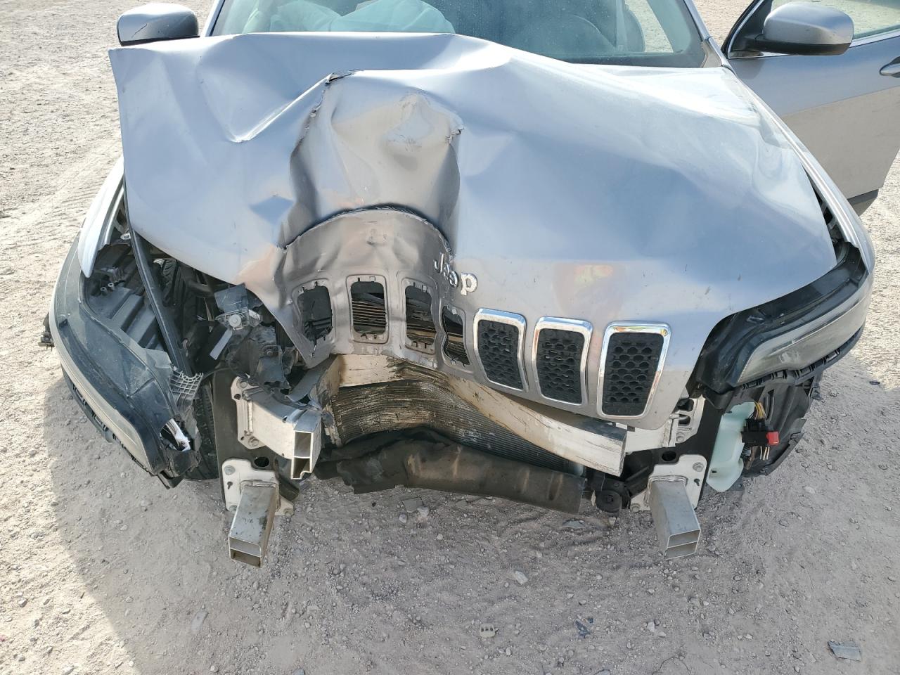 2019 Jeep Grand Cherokee - Image 13