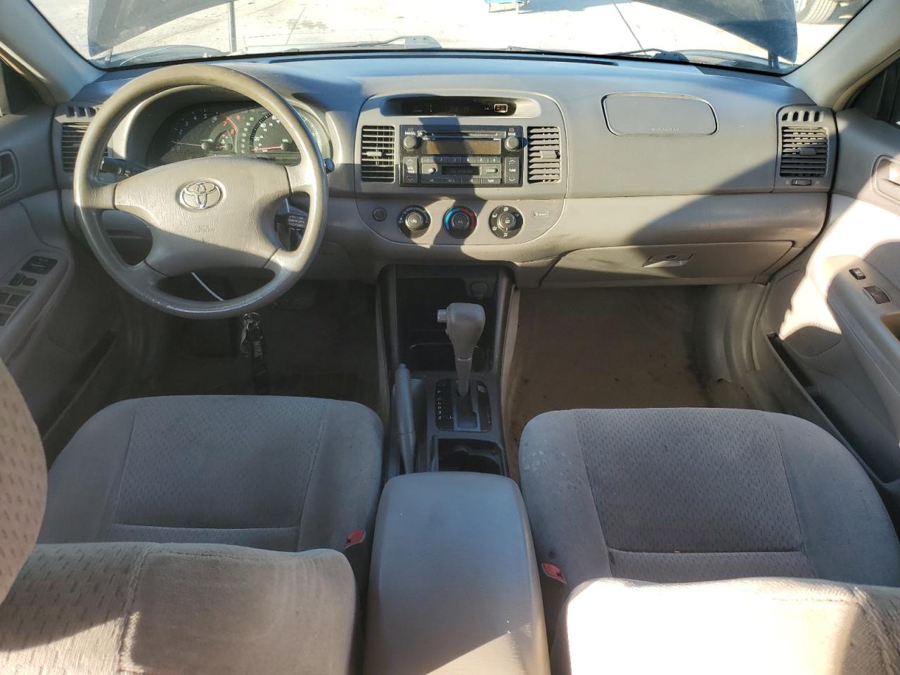 2004 Toyota Camry - Image 8