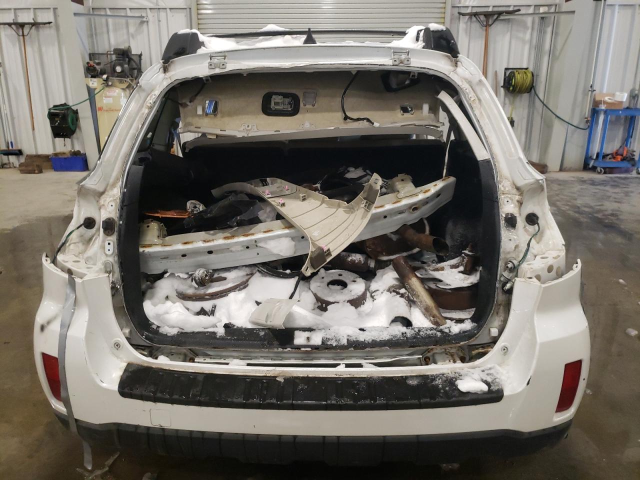 2014 Subaru Outback - Image 6
