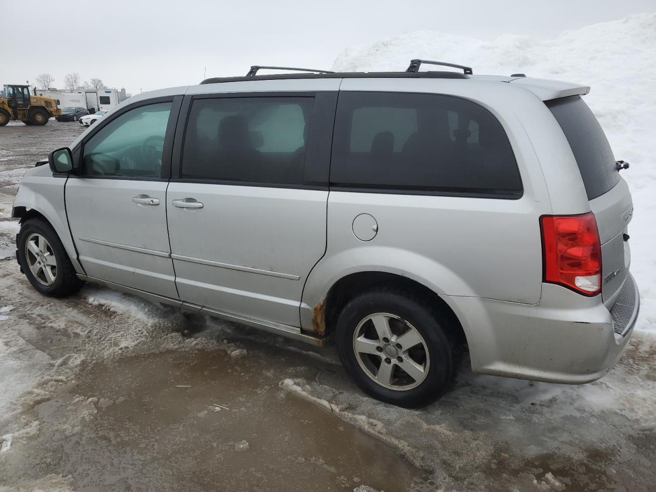 2012 Dodge Caravan - Image 2