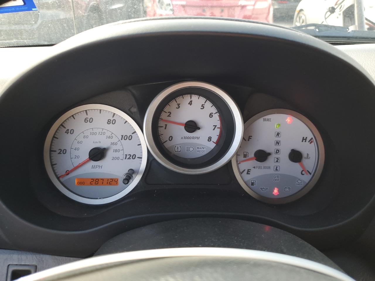 2004 Toyota RAV 4 - Image 9