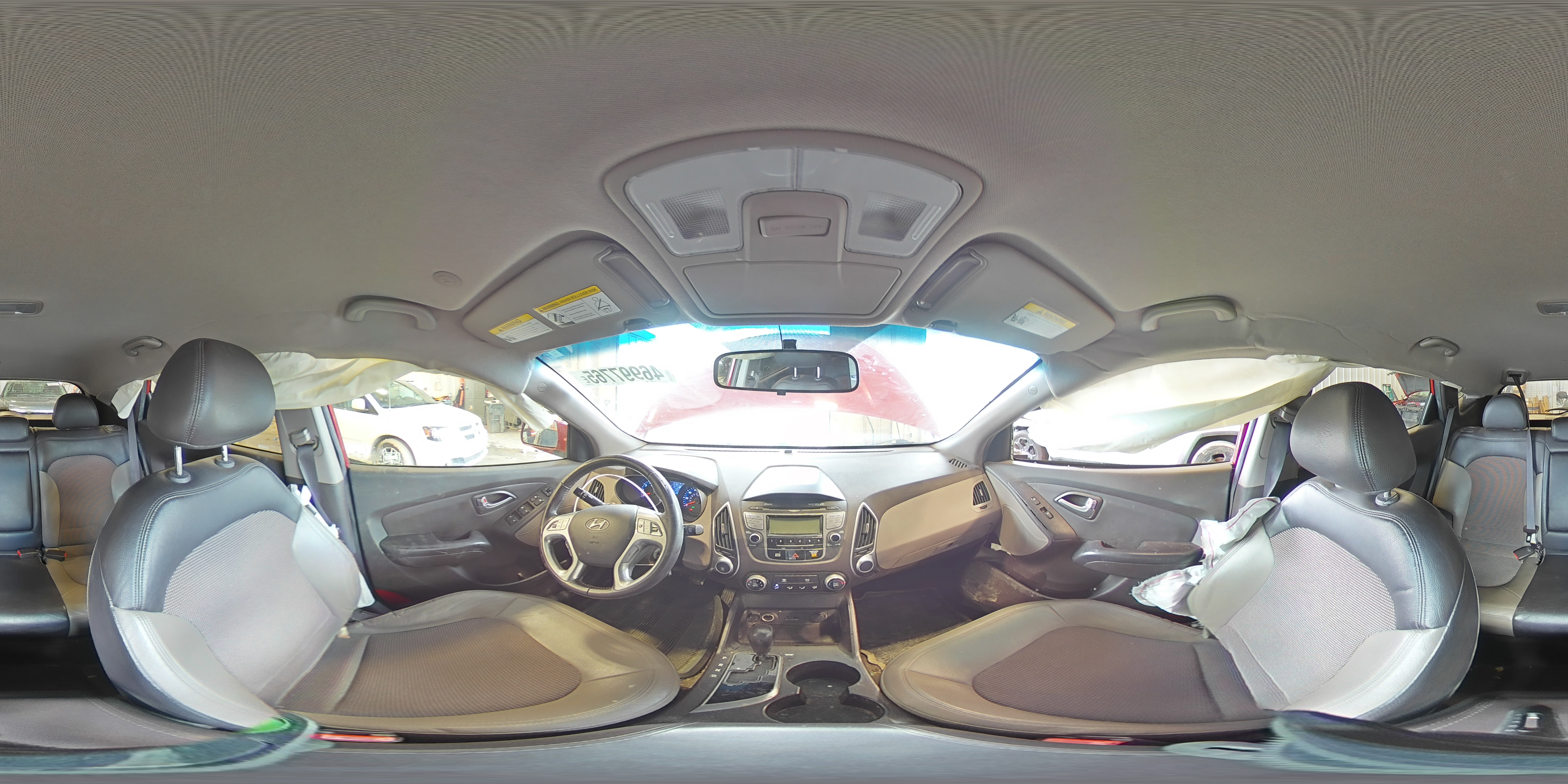 2012 Hyundai Tucson - Image 15