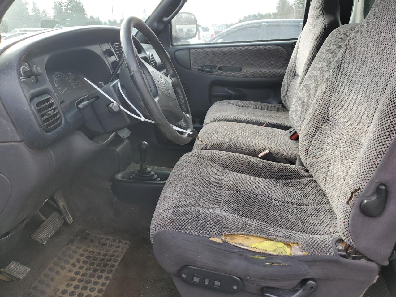 1998 Dodge RAM - Image 7