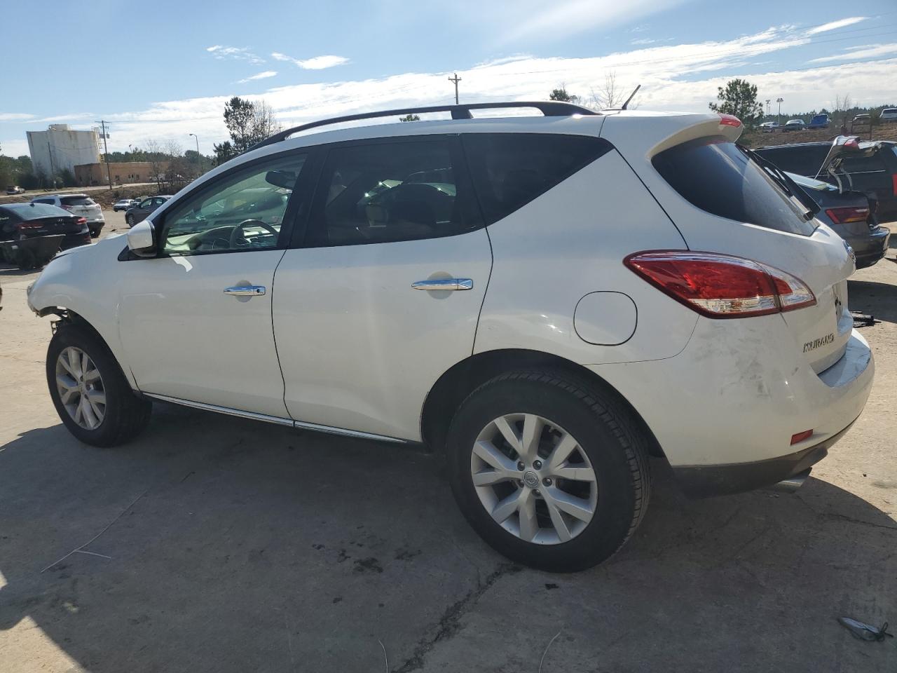 2012 Nissan Murano - Image 2