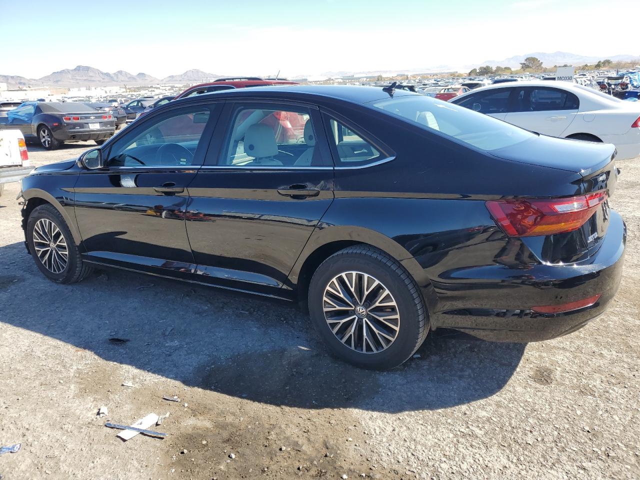 2019 Volkswagen Jetta - Image 2