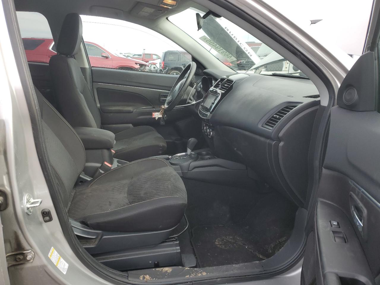 2015 Mitsubishi Outlander - Image 7